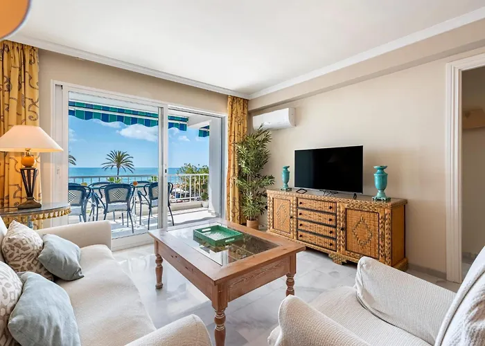 Espana En Paseo Maritimo * Малага