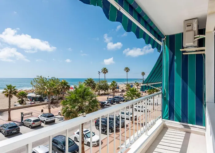 Espana En Paseo Maritimo * Малага